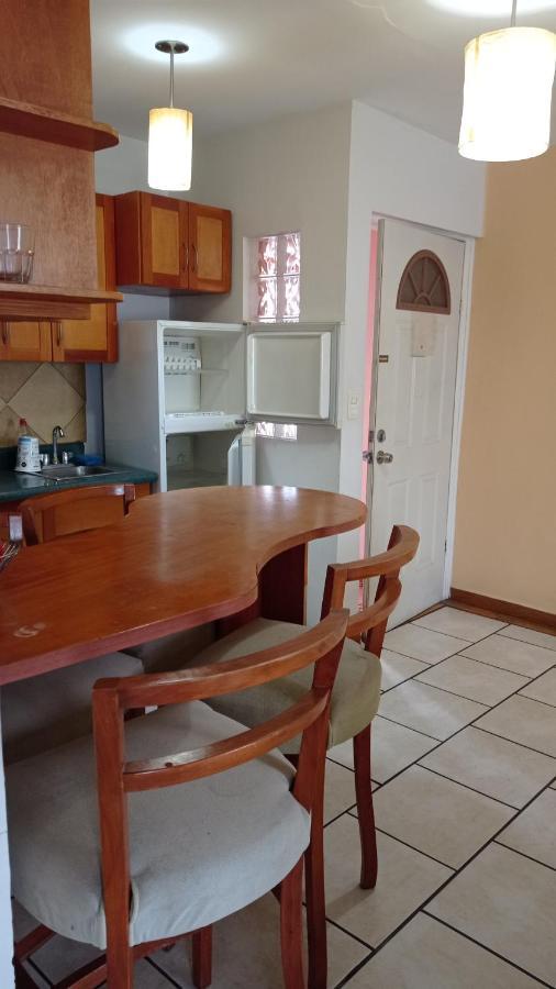 Confort Ejecutivo Suites Lindavista Guadalupe  Eksteriør bilde