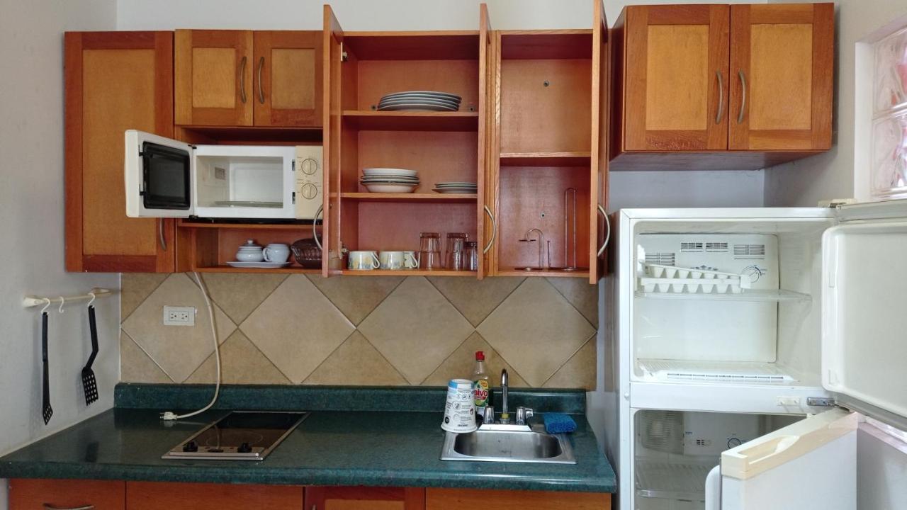 Confort Ejecutivo Suites Lindavista Guadalupe  Eksteriør bilde