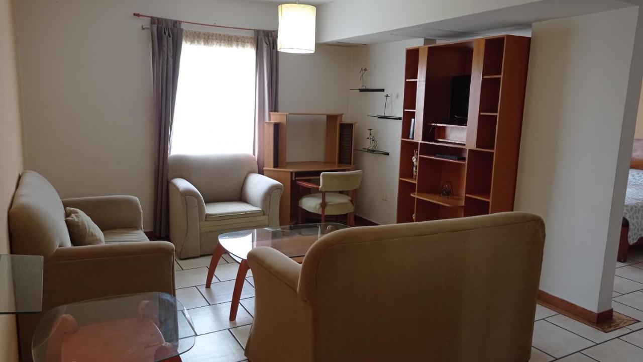 Confort Ejecutivo Suites Lindavista Guadalupe  Eksteriør bilde