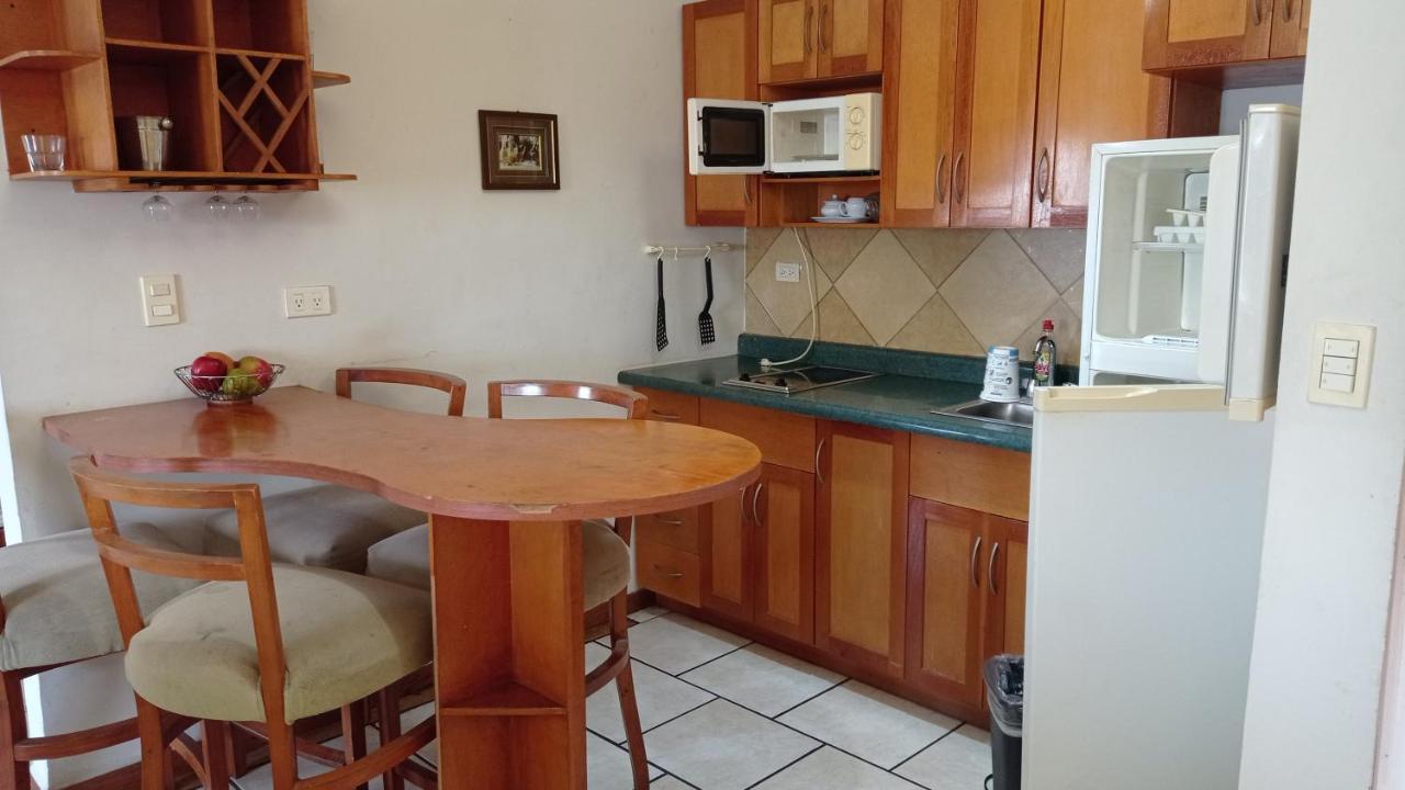Confort Ejecutivo Suites Lindavista Guadalupe  Eksteriør bilde