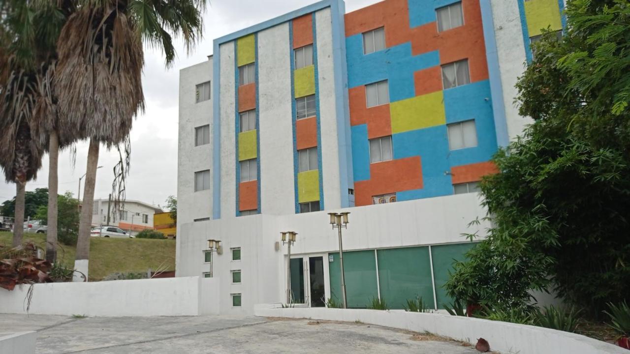 Confort Ejecutivo Suites Lindavista Guadalupe  Eksteriør bilde