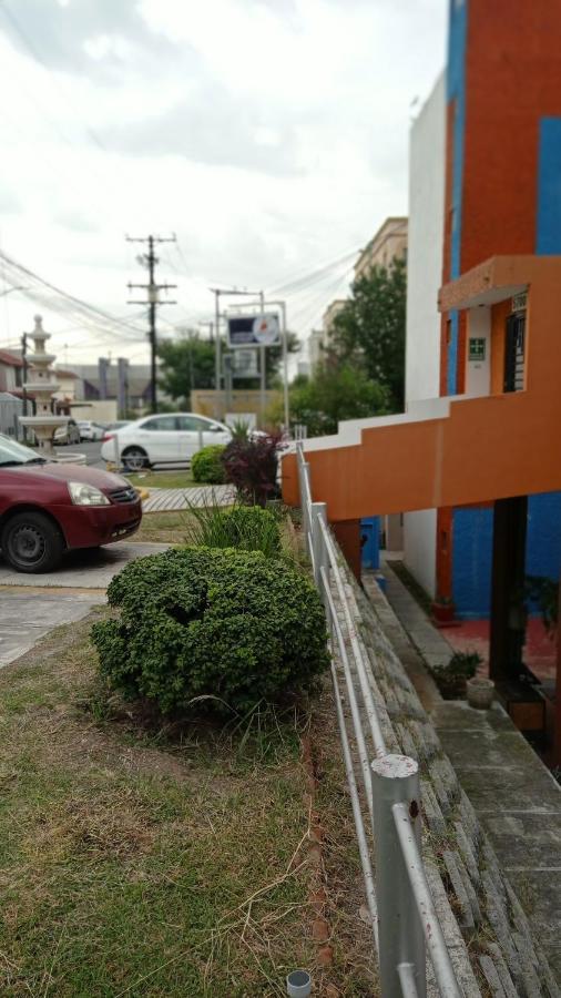 Confort Ejecutivo Suites Lindavista Guadalupe  Eksteriør bilde