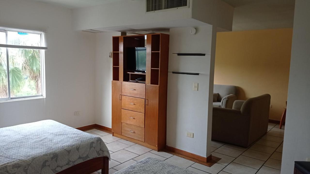 Confort Ejecutivo Suites Lindavista Guadalupe  Eksteriør bilde