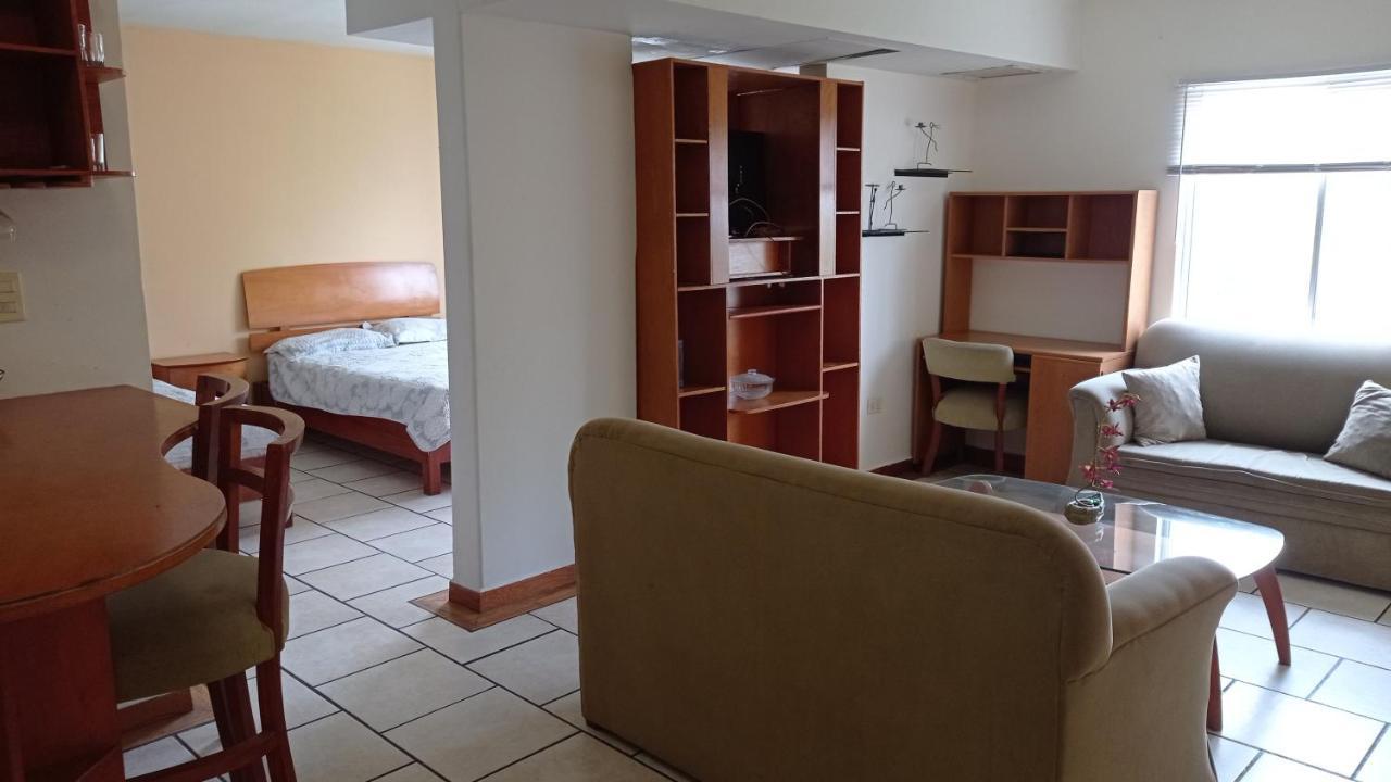 Confort Ejecutivo Suites Lindavista Guadalupe  Eksteriør bilde